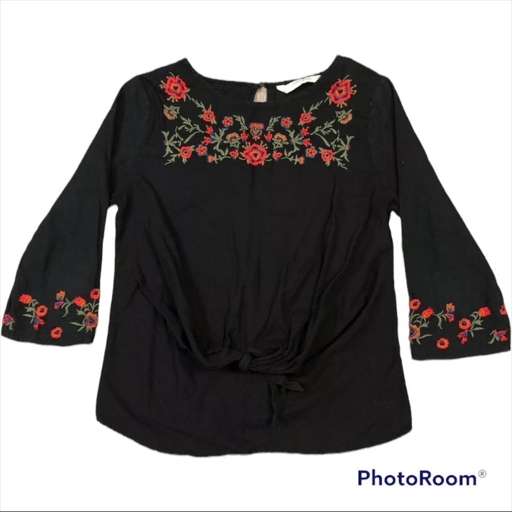 ZARA Black Embroidered Floral Blouse size S